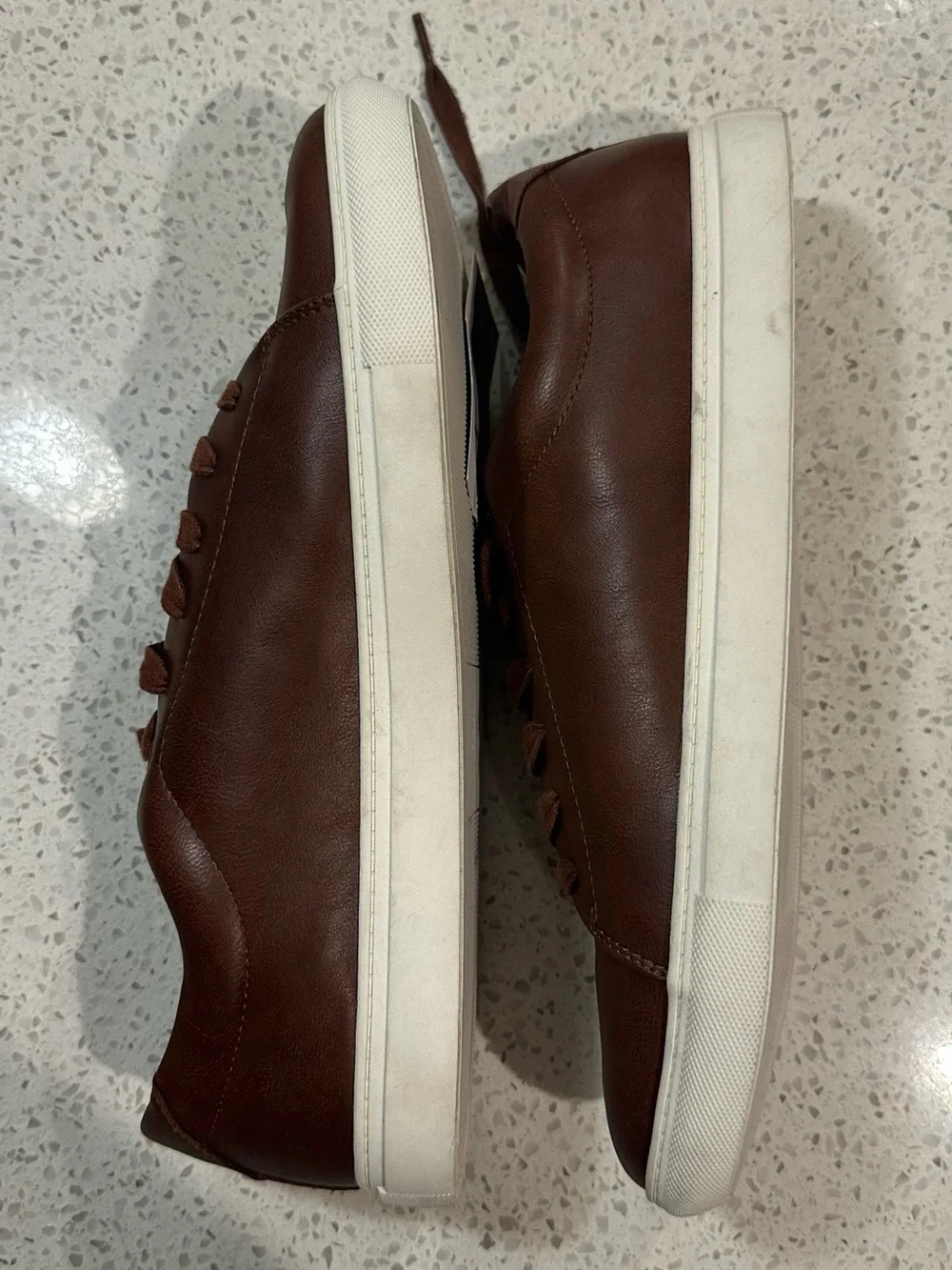 Men’s Brown Low-Top Sneakers